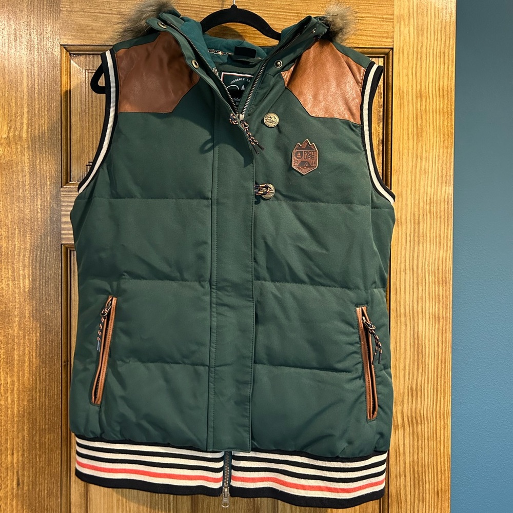 Picture Organic Clothing Vest w/ Hood Green and Brown